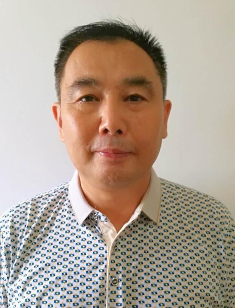 郭新,七台河市摄影家协会会员,勃利县摄影家协会副主席.
