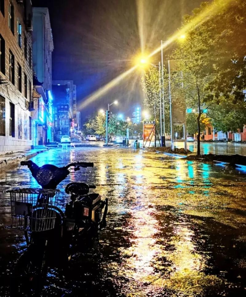 雨夜里的思绪