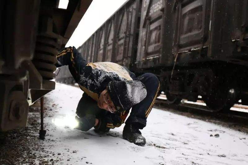 东方《品语亭》诗社 流浪的雪夹袄 文/朱永娇