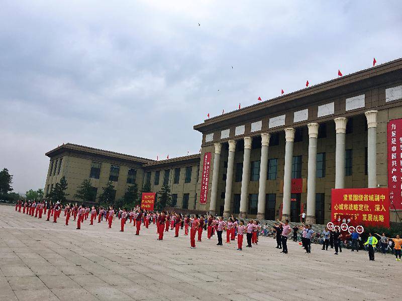 山西大同市地标性建筑红旗商场