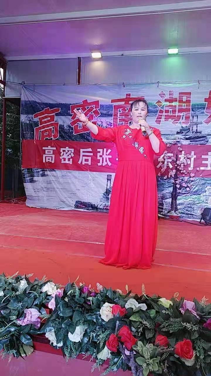 演唱:李孝芬