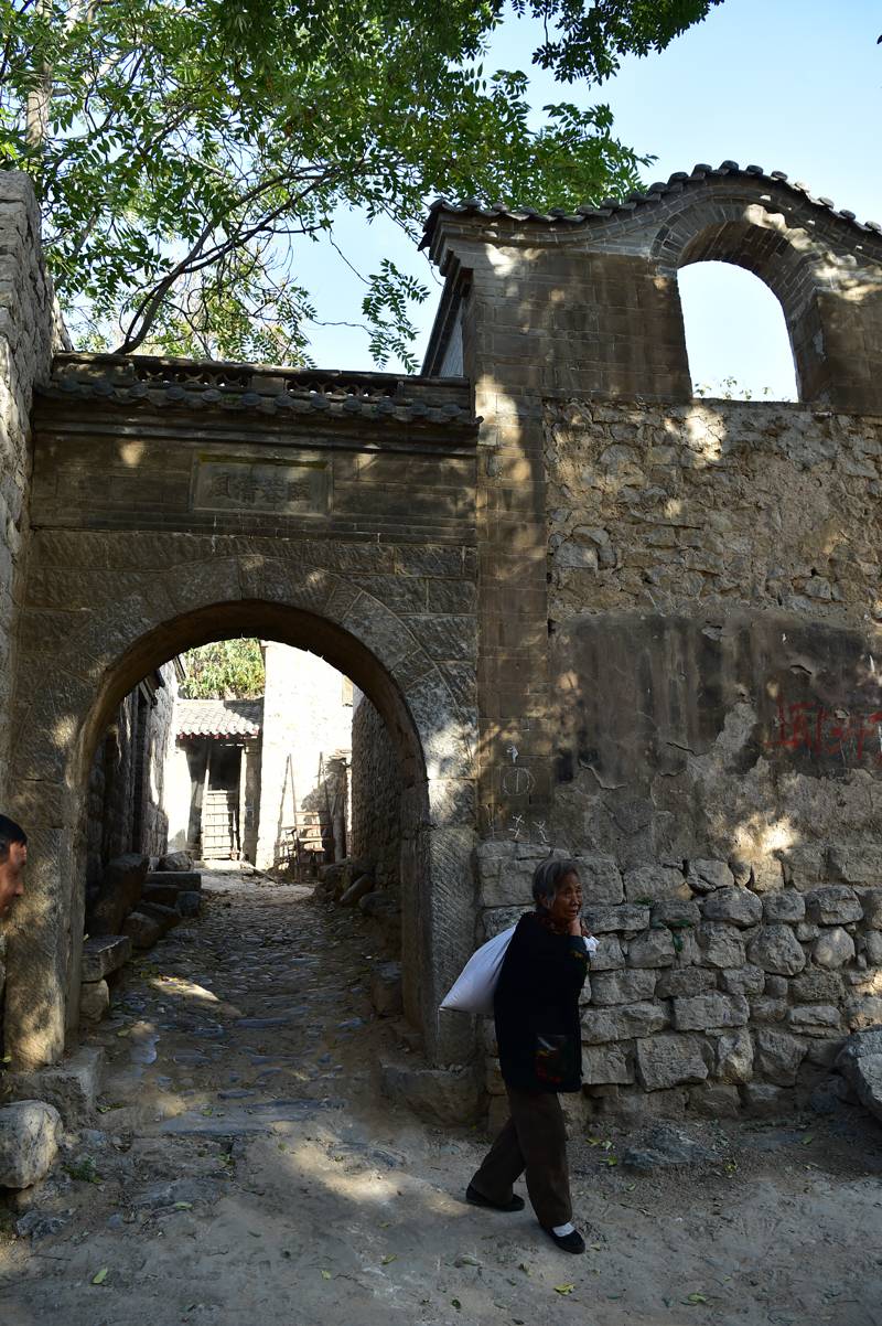 河北井陉狼窝村:古老建筑承载时代记忆