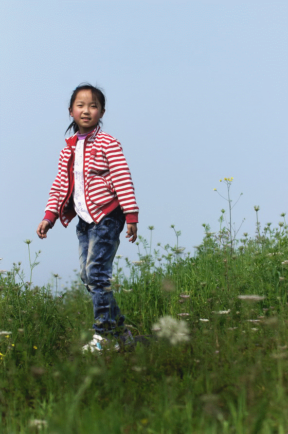 【风采之声】隆重推出优秀诗歌《路边石》作者‖赵萍