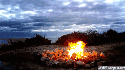 思想篇(之六)七律 文字出世 文/江冲