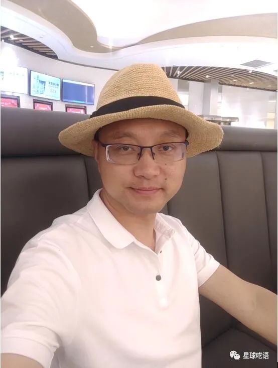 诗人酒馆 | 露申:麻袋