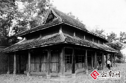 过李定国墓遗址 】