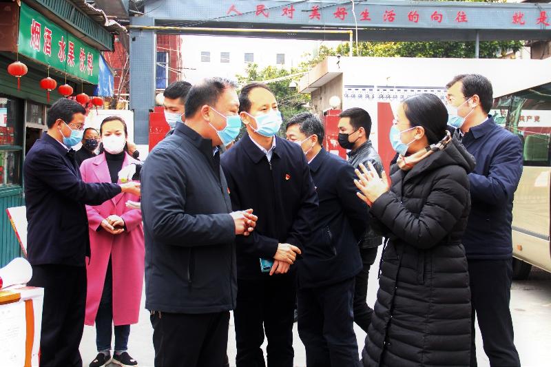 河南·许昌·省委组织部领导莅临魏都区调研基层党组织和党员在疫情防控工作中的作用发挥情况