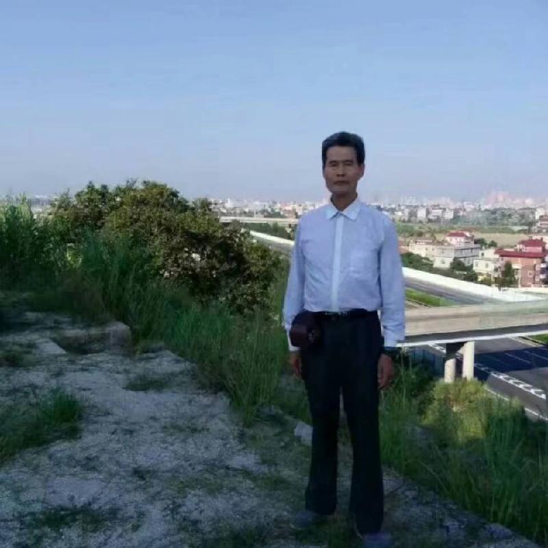 【骏马奔腾文学社】梦中情缘老师美文荐赏