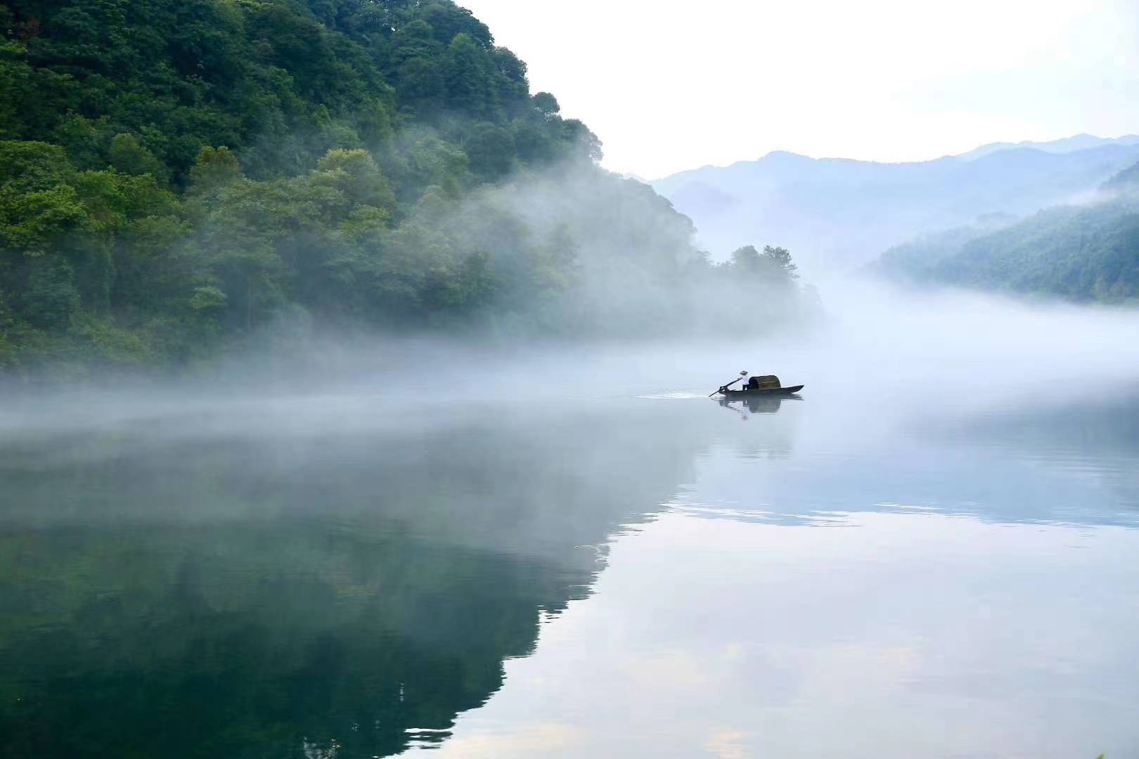 云淡风轻的唯美照片图片