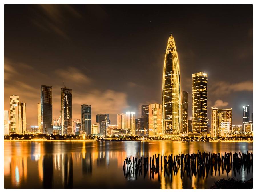 婧暄诗歌选读ll深圳红，最美最强ll合诵 穆赛玉 陈兵（图5）