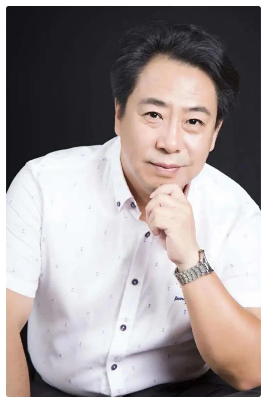 婧暄诗歌选读ll深圳红，最美最强ll合诵 穆赛玉 陈兵（图20）