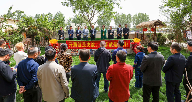 简篇-驻马店市公共关系协会餐饮文化专业委员会暨市天中菜研发中心挂牌成立