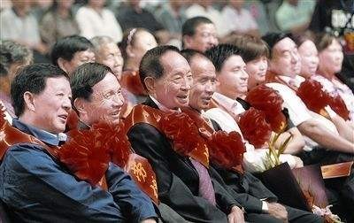【枫雅汇看图约诗】诗人陈江专辑《十五》（劳模·我要为你歌唱）（图5）