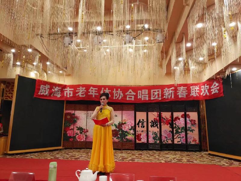 2021年7月1日庆祝建党百年华诞，我在威海市老年大学合唱团与老年体协团参加了多场文艺演出。文/编辑/制作：孙秀梅（图6）