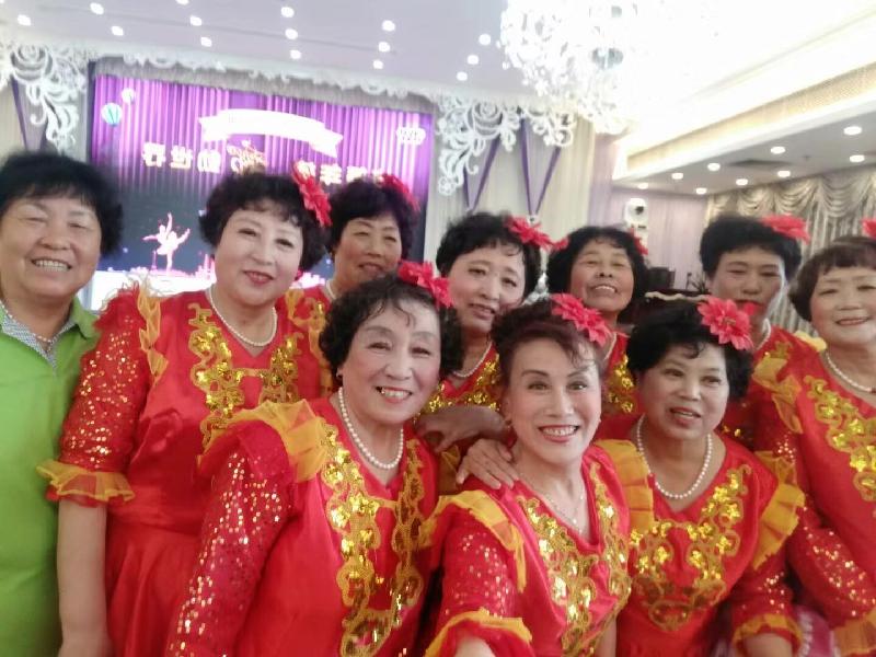2021年7月1日庆祝建党百年华诞，我在威海市老年大学合唱团与老年体协团参加了多场文艺演出。文/编辑/制作：孙秀梅（图73）