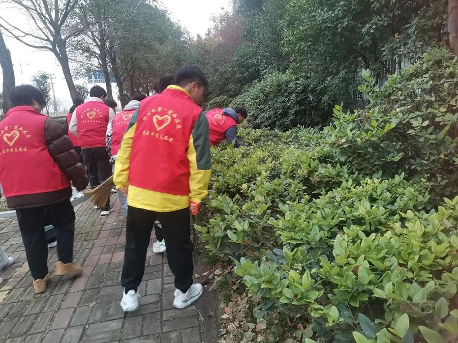 同题诵 《志愿者之歌》 作者：王胜利（图12）