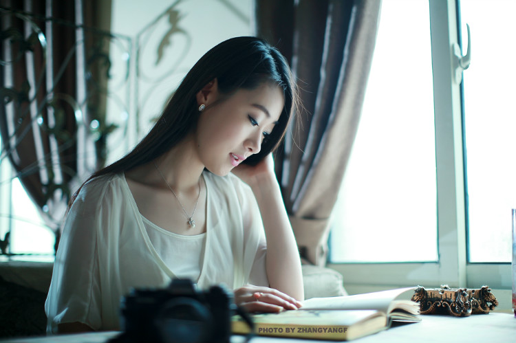 作者/白洁霞        有一句话引起我们深思,说中国老人七十岁都在为