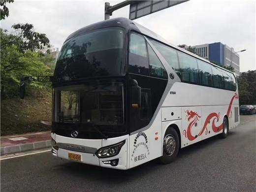 西去的大巴車 文/趙金躍 誦讀/趙金躍