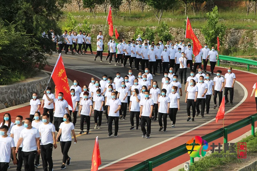 建党100周年题井陉天路千人健步行有寄Ⅱ文/傲梅，图/网络（图4）