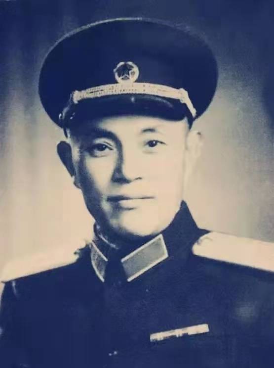 龙山县历史名人图片