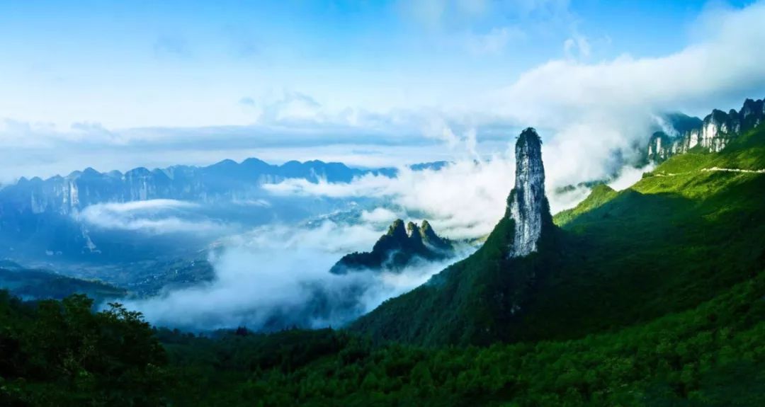 最高楼·恩施大峡谷(新韵)// 孙义福
