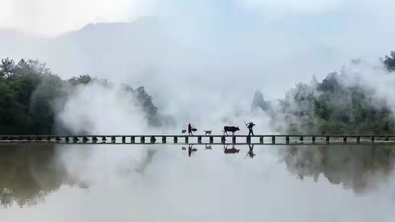 朱守平诗词专刊‖五言排律·仙都水-京津沪头条 文/浙江朱守平(图2)