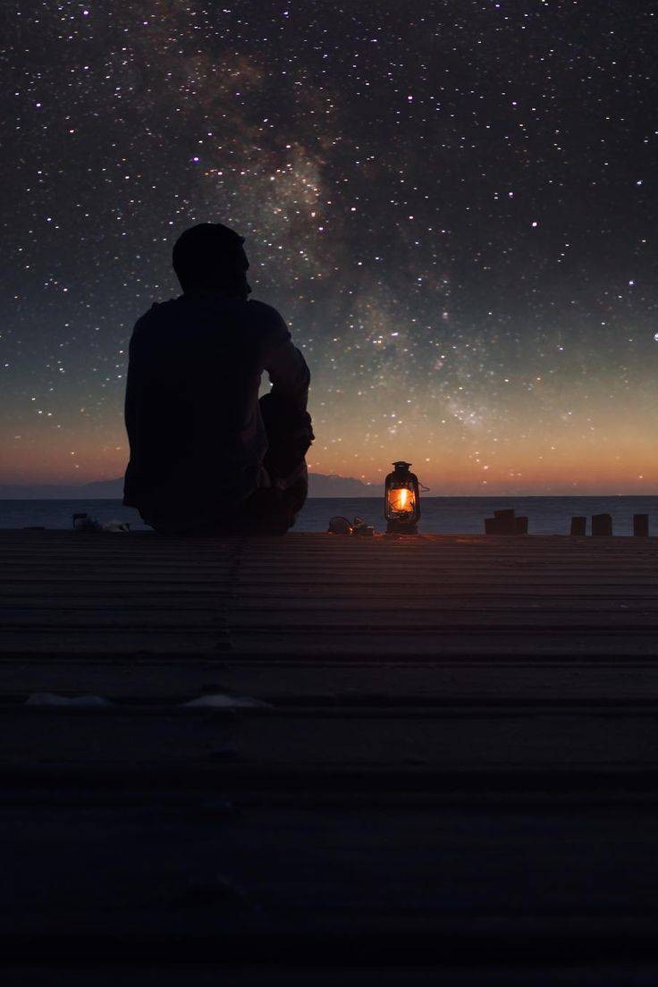 夜景图孤独一个人图片
