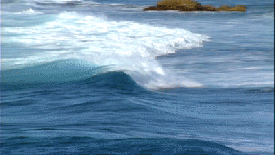 海浪乘风破浪波涛汹涌.