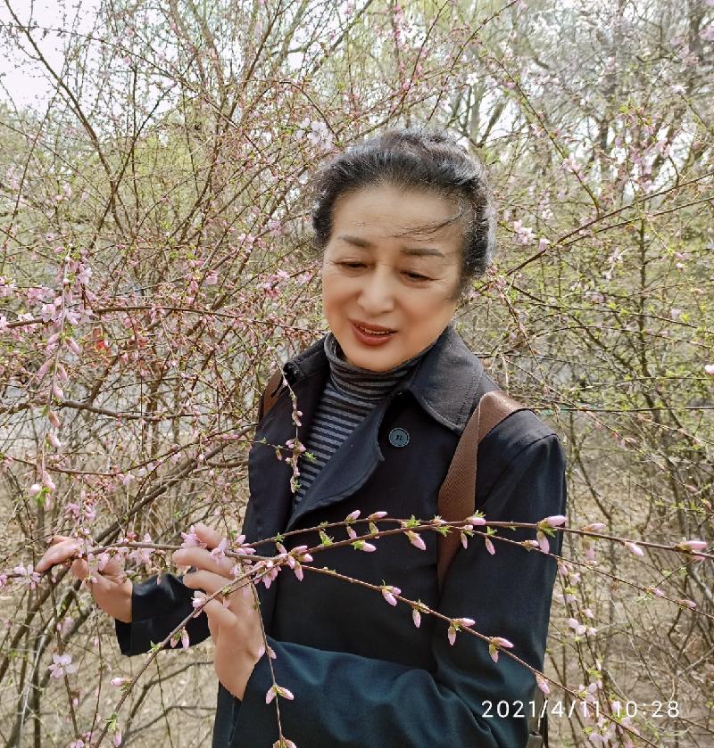 著名朗诵家康桥老师和他的助理华姐倾情演绎《松花江的女儿》海外头条（图10）