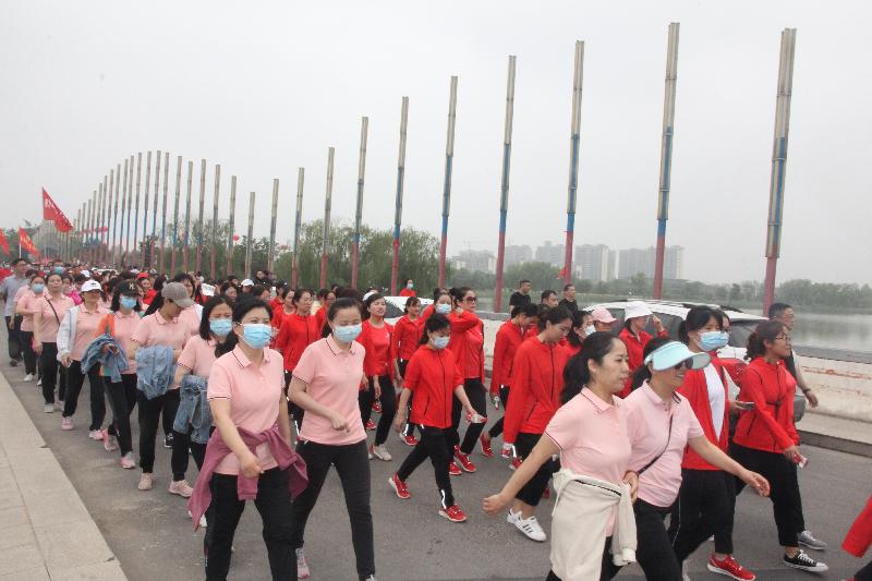国网南乐县供电公司:组织参加2021年南乐县第五届环湖健步行活动(图3)