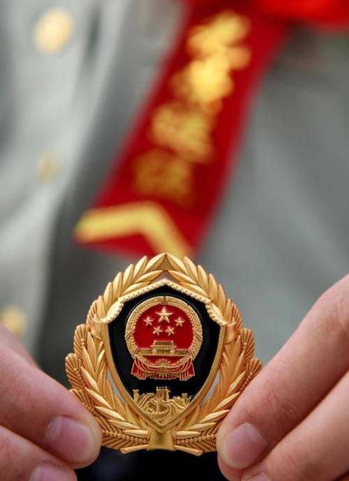 中国武警警徽屏保大全图片