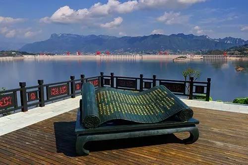 世界华人中国岭南诗词【第544期】精选诗人岳新华七律·悼屈原七首-粤港澳头条（图6）