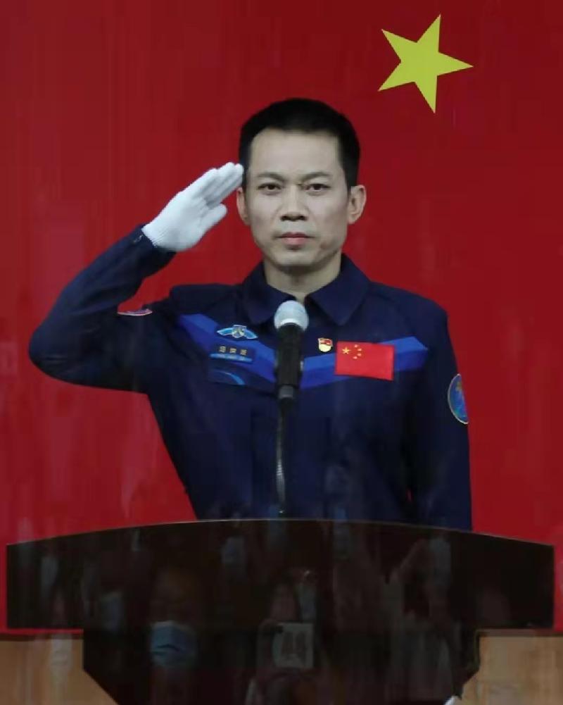 赞神舟十二号飞行乘组航天员 文‖戴建中（图5）