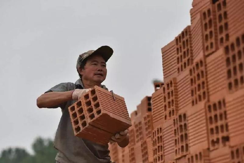 打工苦（外一首） 京津沪头条 作者:修润和