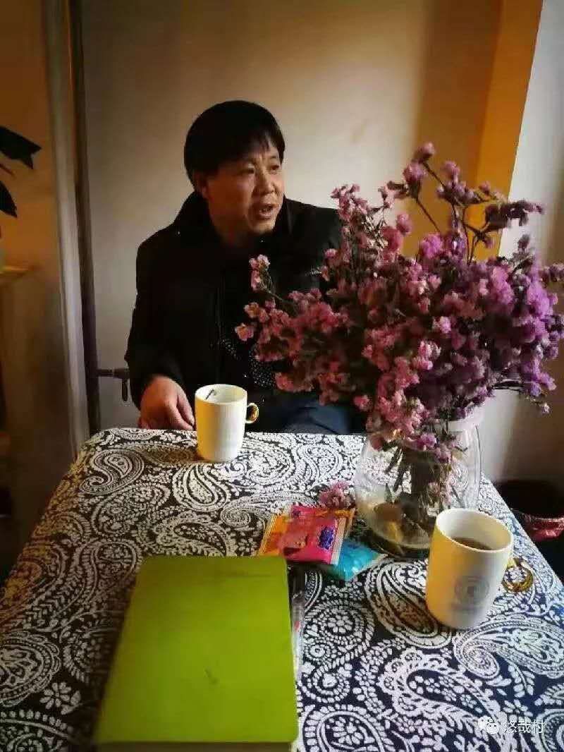 唐红云诗歌专刊‖灰色轨迹-京津沪头条 文字/红云(湖南长沙)（图2）