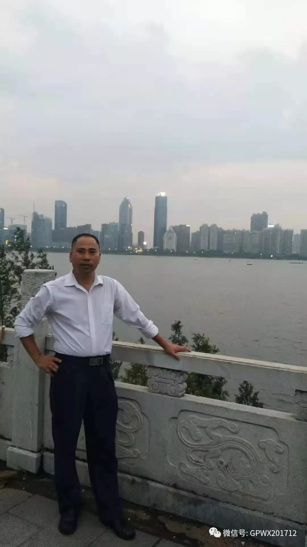 联机全球发布诗人段建平精品诗歌(图2)