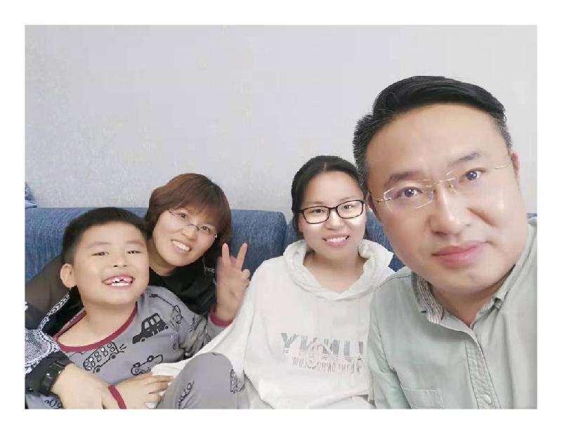 相亲相爱的一家人 文/王君尚
