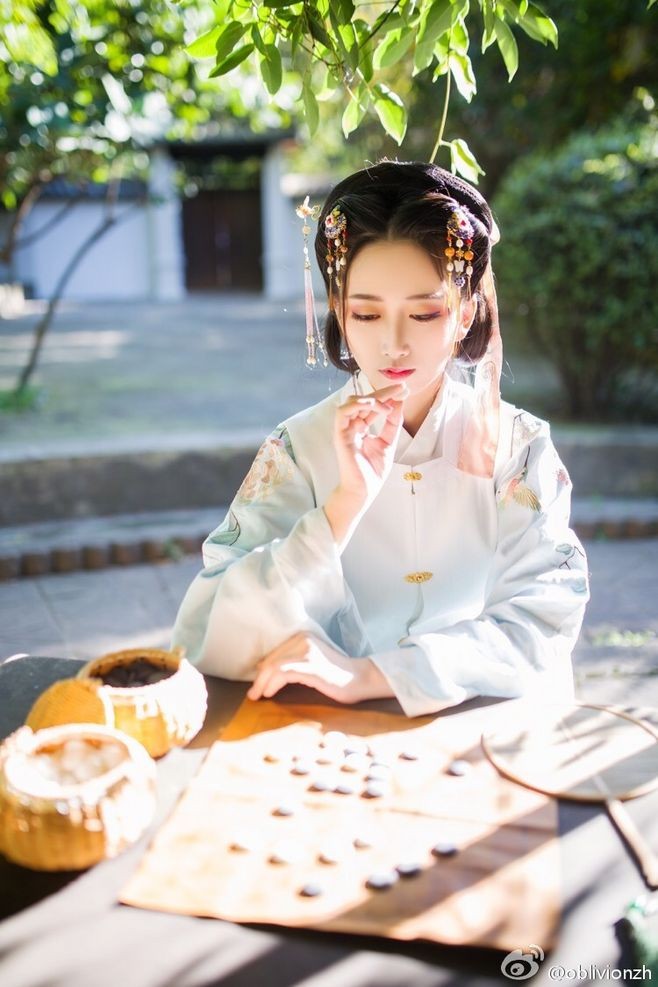 一七令《琴,棋,书,画》词林正韵/步韵好友“婉君”才女佳作 (孤城夜雨)【冰心文化传媒】(图4)