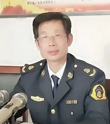 河南诗人源清老师《初夏》三首 主播/曼君（图5）