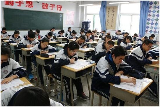 联机全球发布诗人黄昌才、李快云精品诗歌(图2)