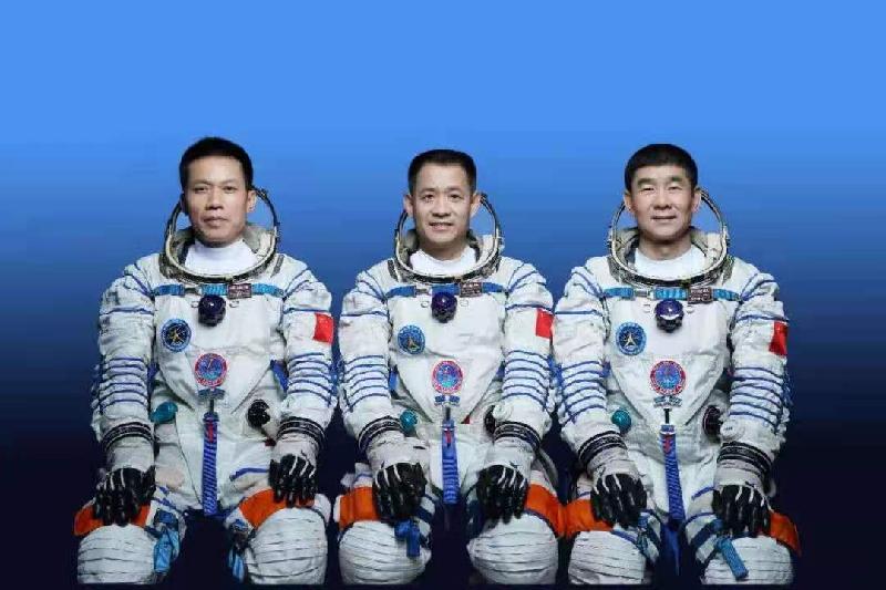 神舟十二号发射圆满成功 文‖罗明盛（图5）