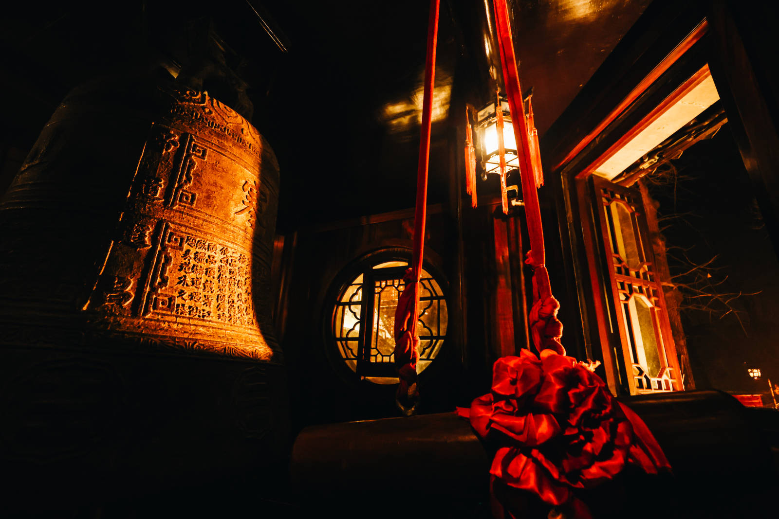 凤凰之歌//高虹诵读《青蛇献瑞中国年》 作者：雷金钟（图8）