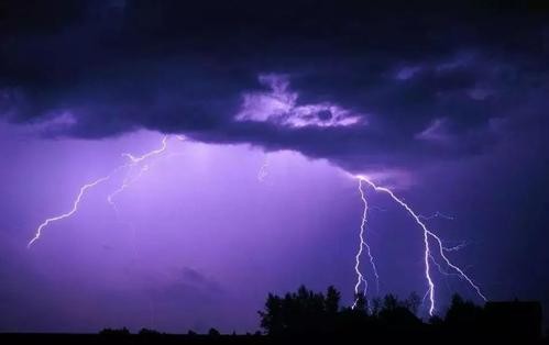 小暑的雨 文／太平王子（图2）