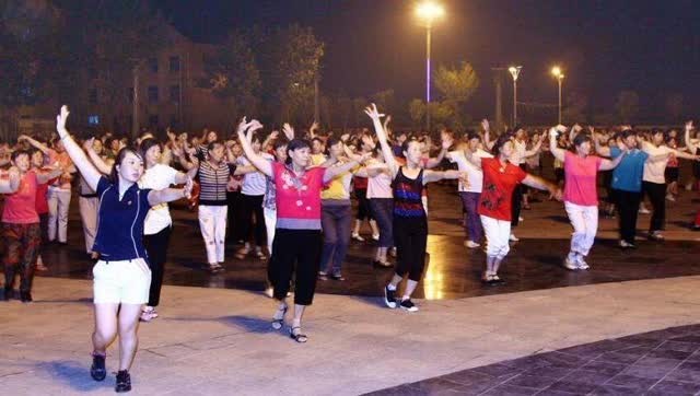 【潇湘文学社】潇湘问梅诗社《广场舞大妈》(图31)