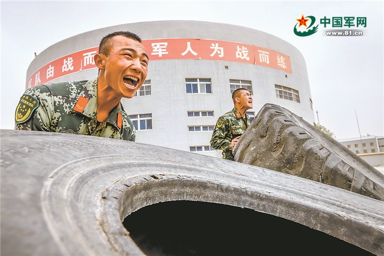 《军人骨气七》军报头条：文／刘向东（陕西西安）（图4）
