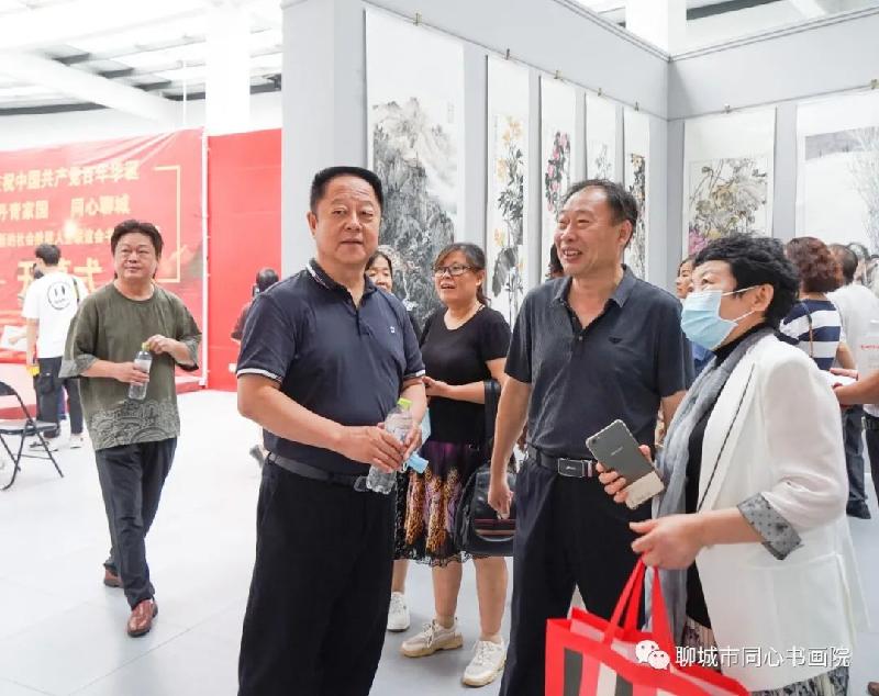 庆祝中国共产党成立100周年“丹青家国·同心聊城”书画作品展开幕(图8)