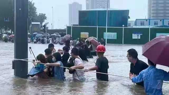 【仿古体新诗】专题-京津沪头条 天灾无情人间有爱 文/风和日丽(图2)