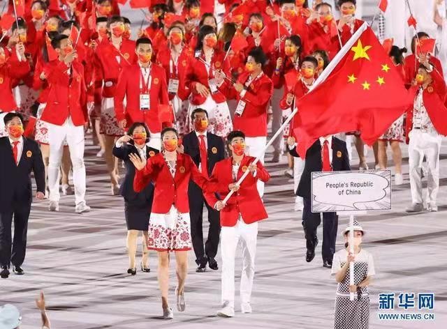 解红-闪亮登场中国红——2020日本东京奥运会开幕式速写(词林正韵) 文/冯志清【冰心文化传媒】(图11)