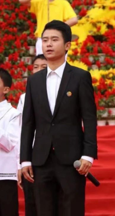 张继燕 · 宣海生倾情演绎喻灵芝作品：守望初心 大爱担当——写给张桂梅｜海外头条（图8）