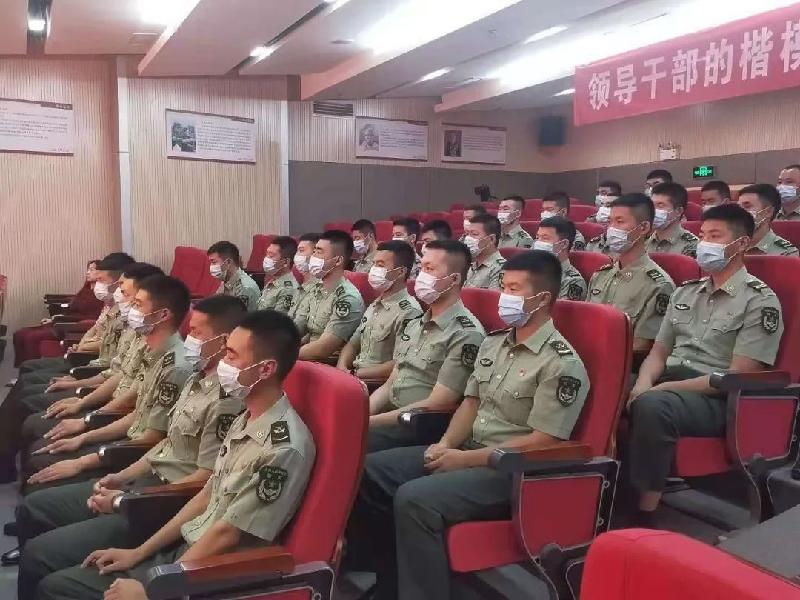 党旗红 | “百人百讲庆百年”党史故事讲述团走进中国人民解放军北部战区陆军某部(图9)